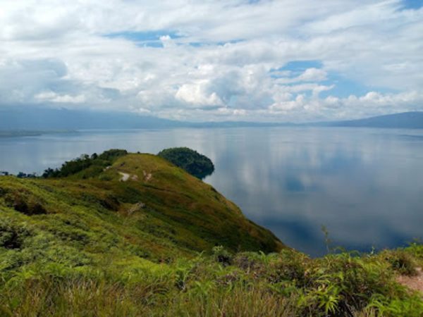 Danau Poso: Pesona Alam yang Menakjubkan di Sulawesi Tengah